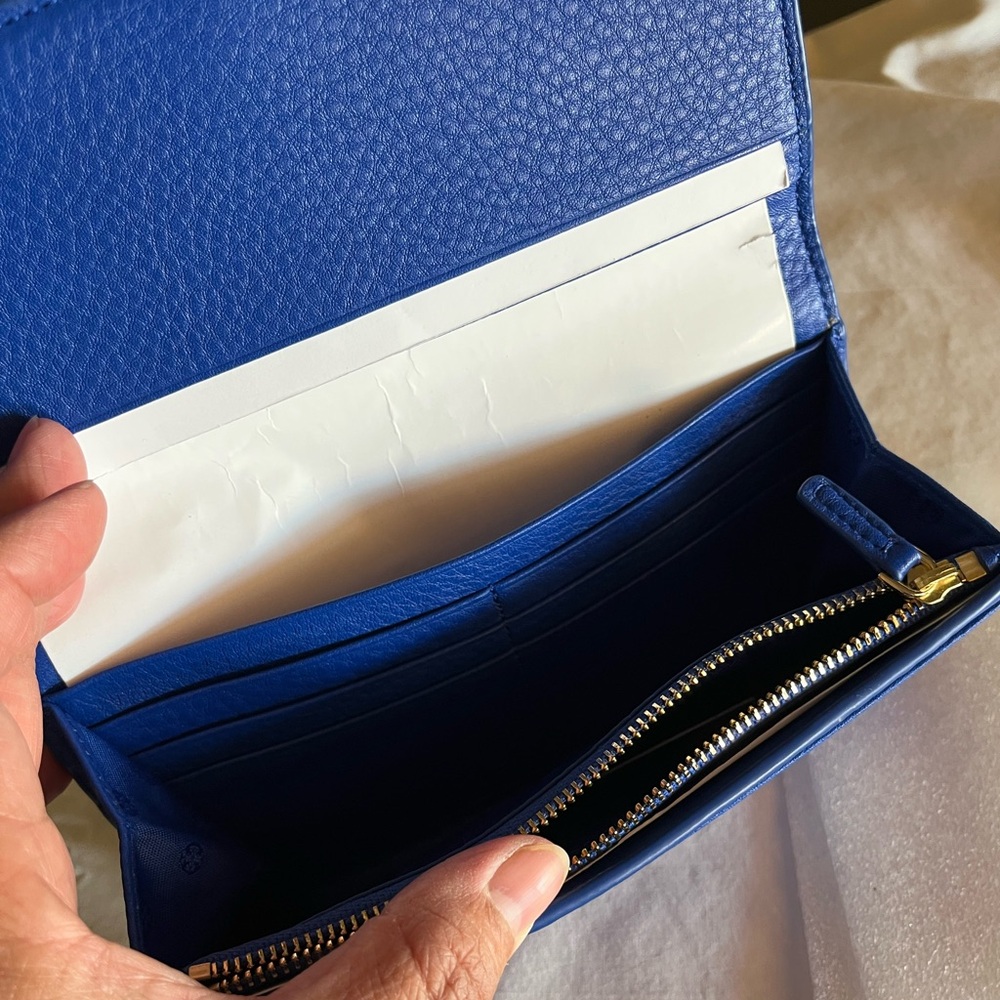 Tory Burch Jelly Blue Leather Wallet with Structured Design - Picture 4 of 8